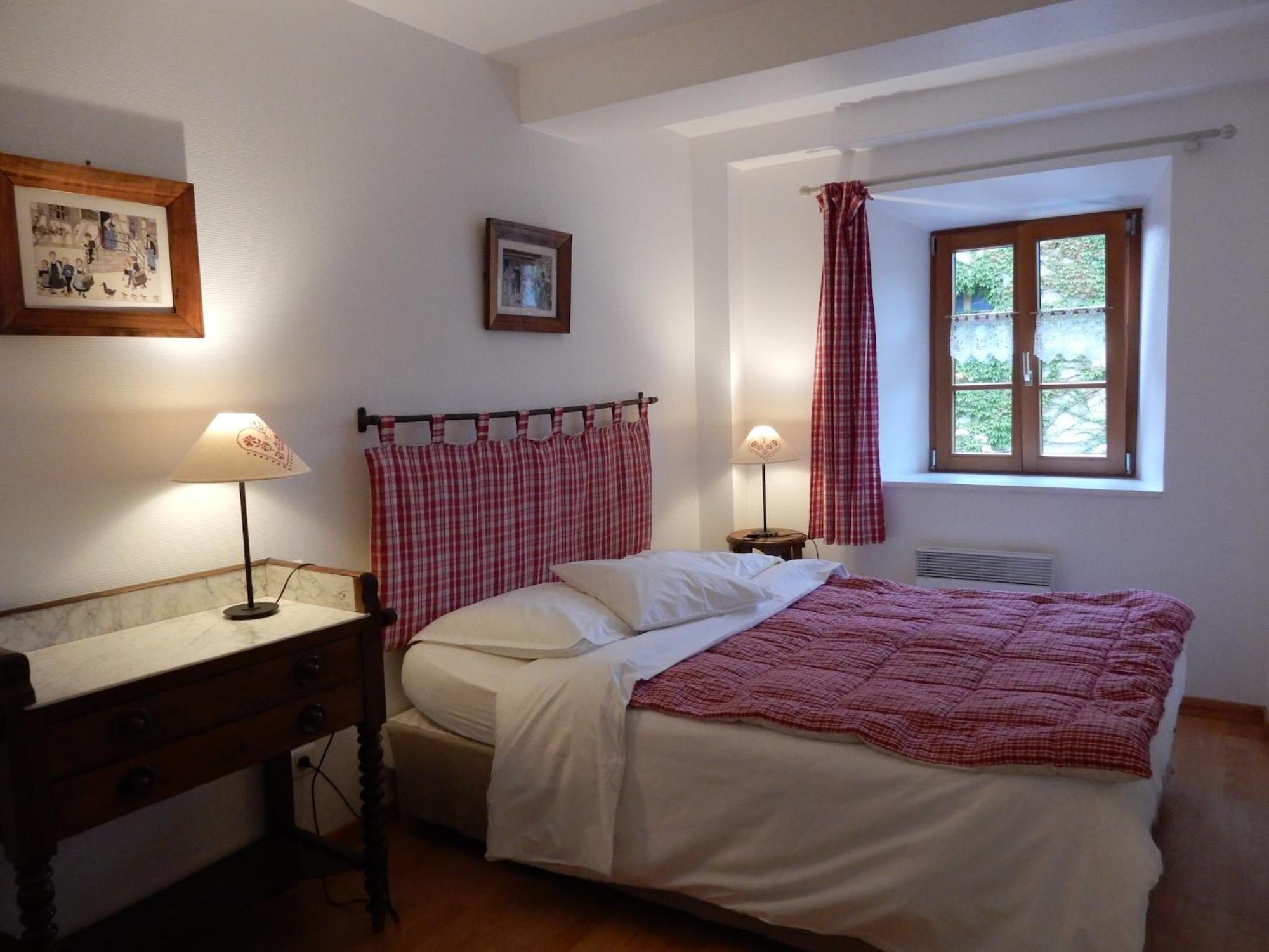 An In A 17th Century Wine Grower S House