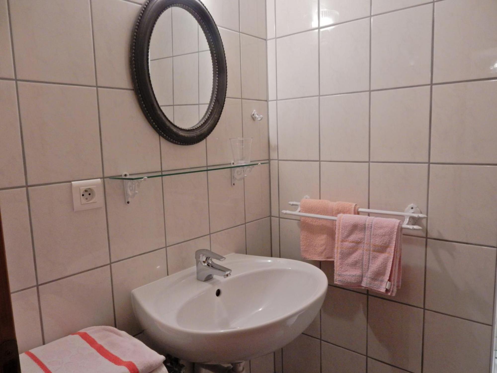 An In A 17th Century Wine Grower S House Appartement *